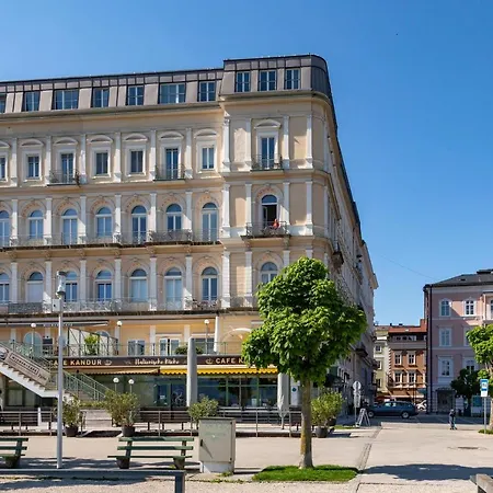 Panorama *